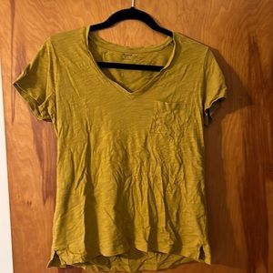 Madewell V Neck T shirt with pocket